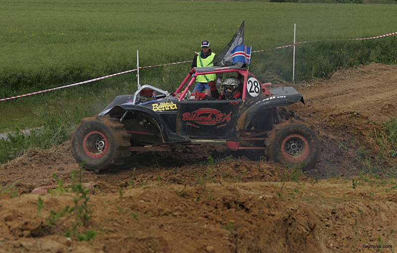 MT8V4857