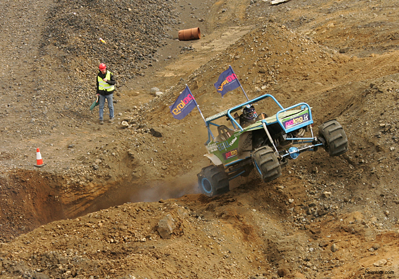 MT8V8595