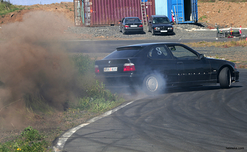 MT8V8100