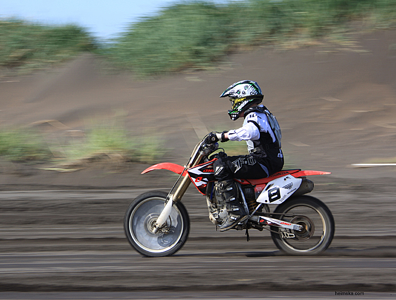 3S7C9234