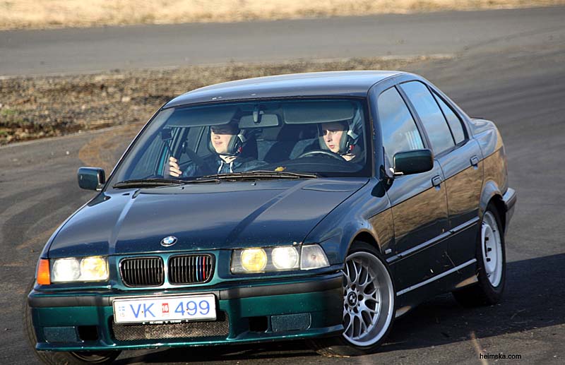 3S7C6811